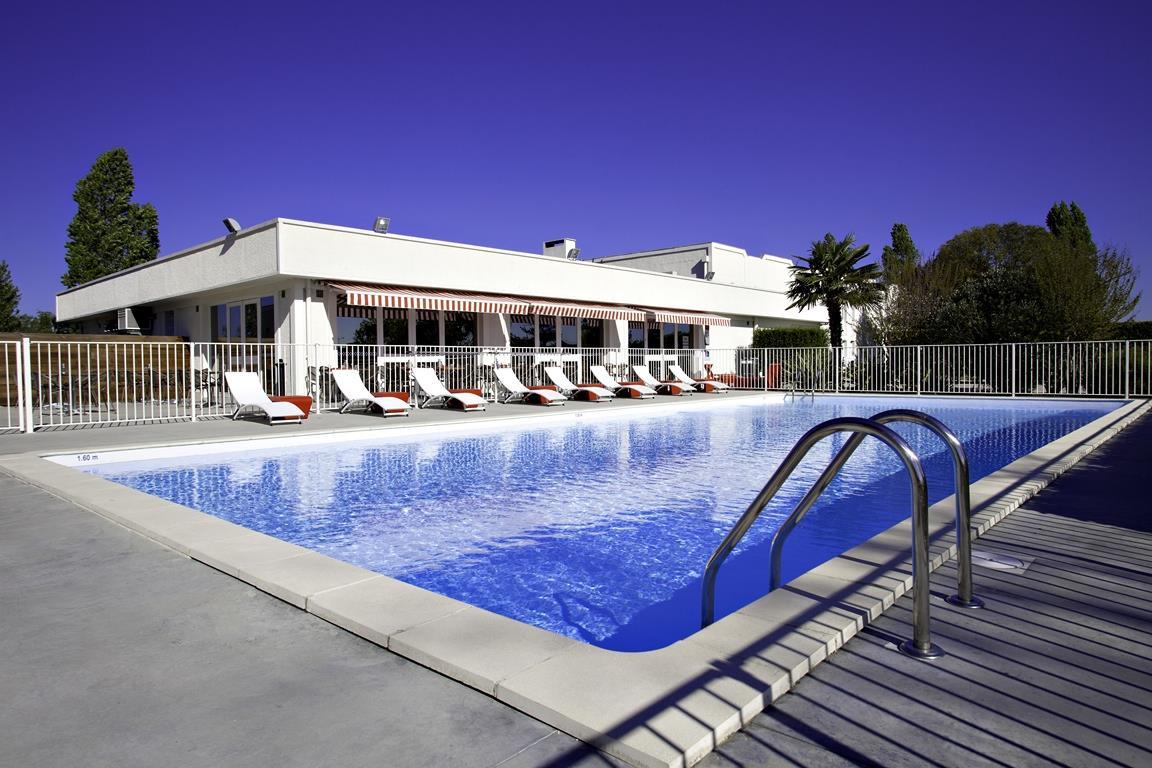 Sure Hotel By Best Western Bordeaux Aeroport Мериньяк Екстер'єр фото